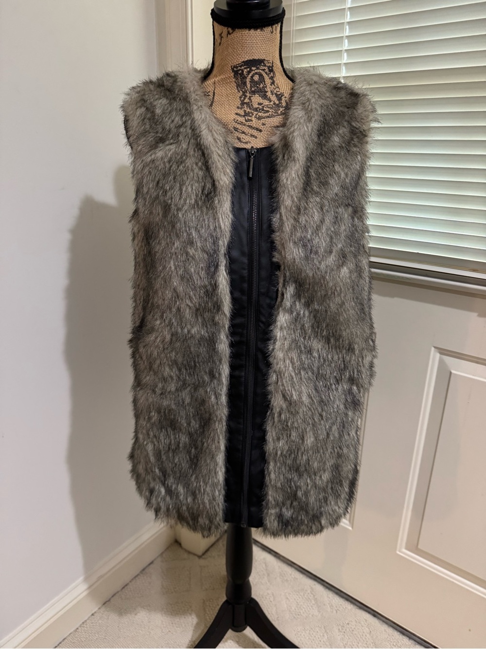 Kensie Gray Faux Fur Zip-Front Vest